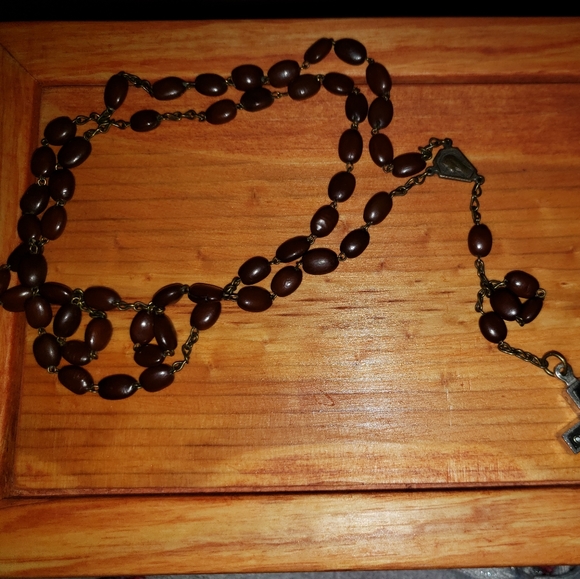 ROMA Crucifix/Cross Reliquary Rosary - Picture 2 of 5